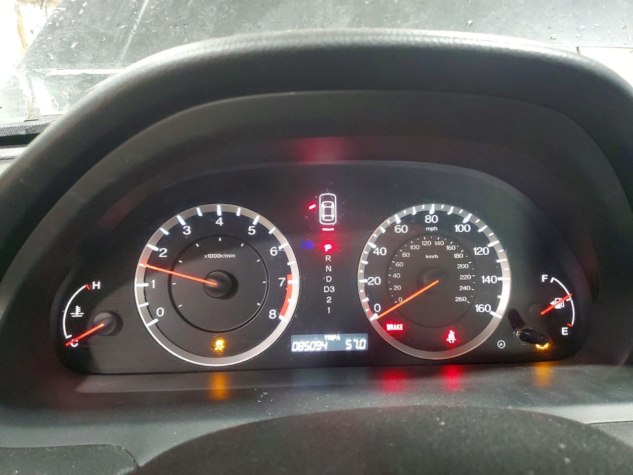 2011 HONDA ACCORD LX photo 9