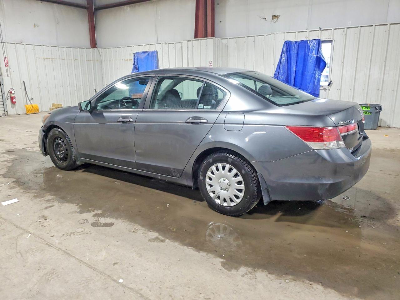 2011 HONDA ACCORD LX photo 2