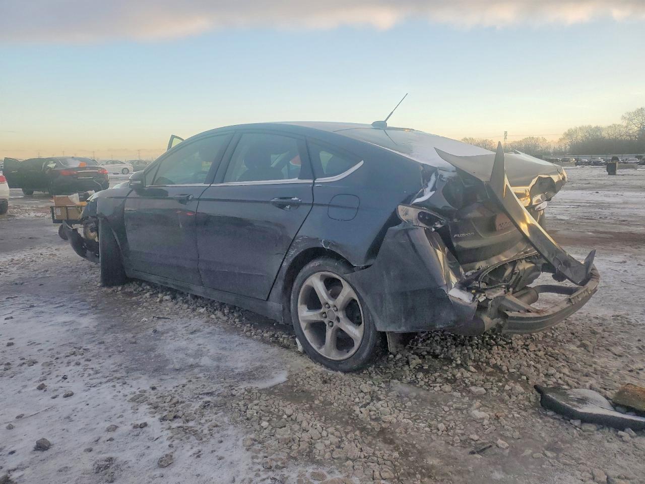 2015 FORD FUSION SE photo 2