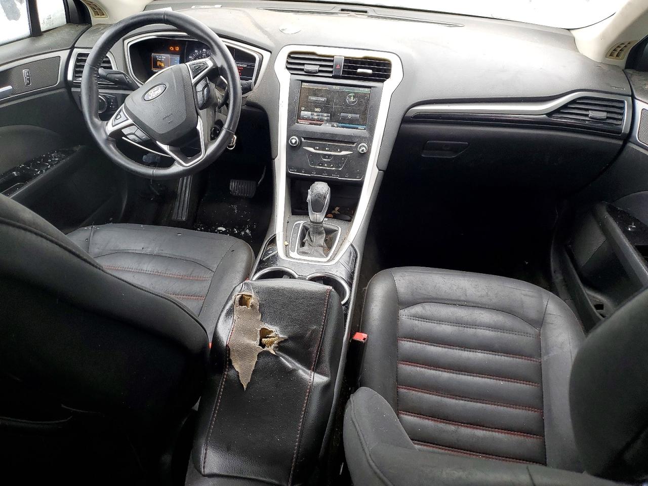 2015 FORD FUSION SE photo 8