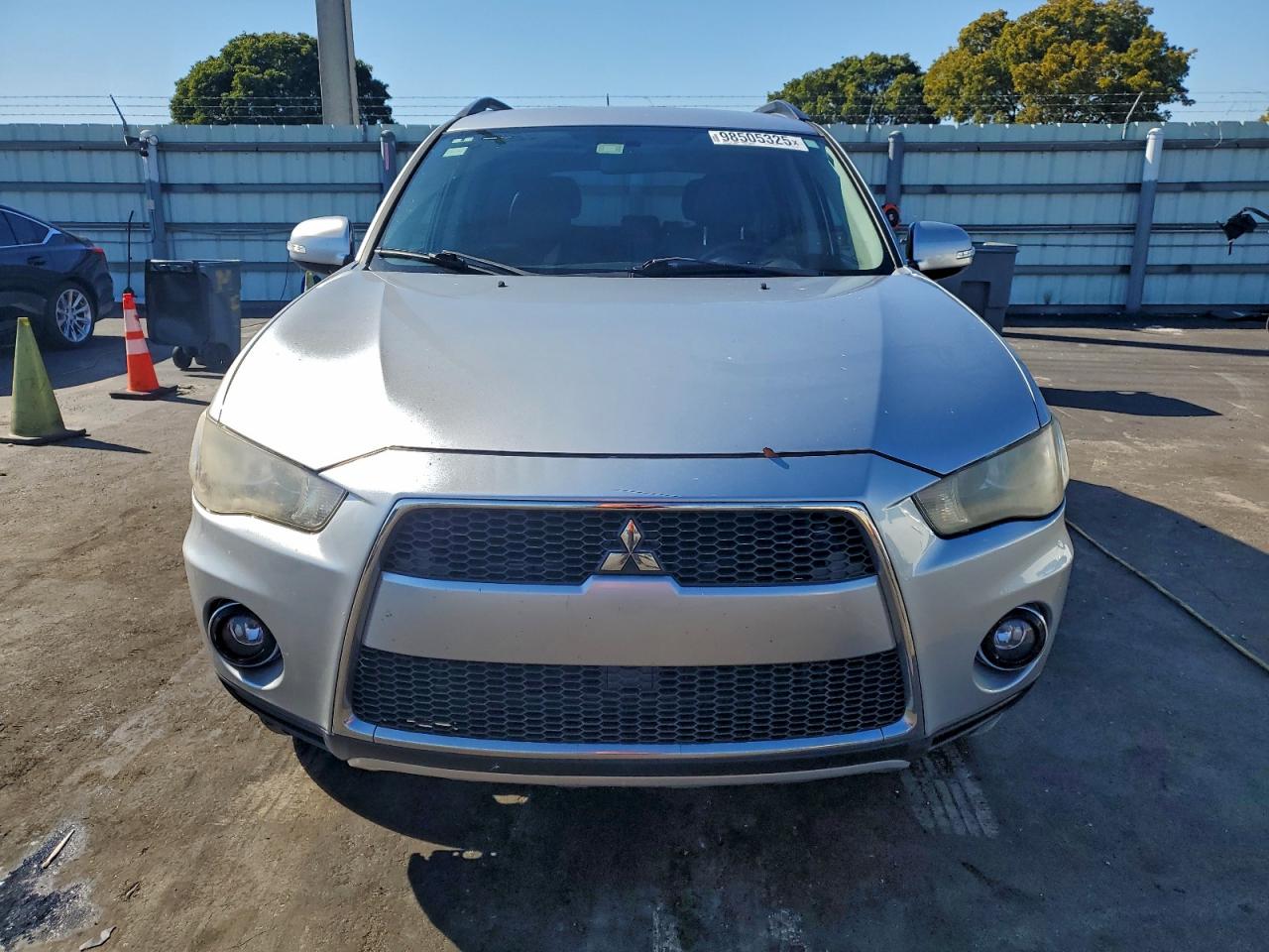 2010 MITSUBISHI OUTLANDER SE photo 5
