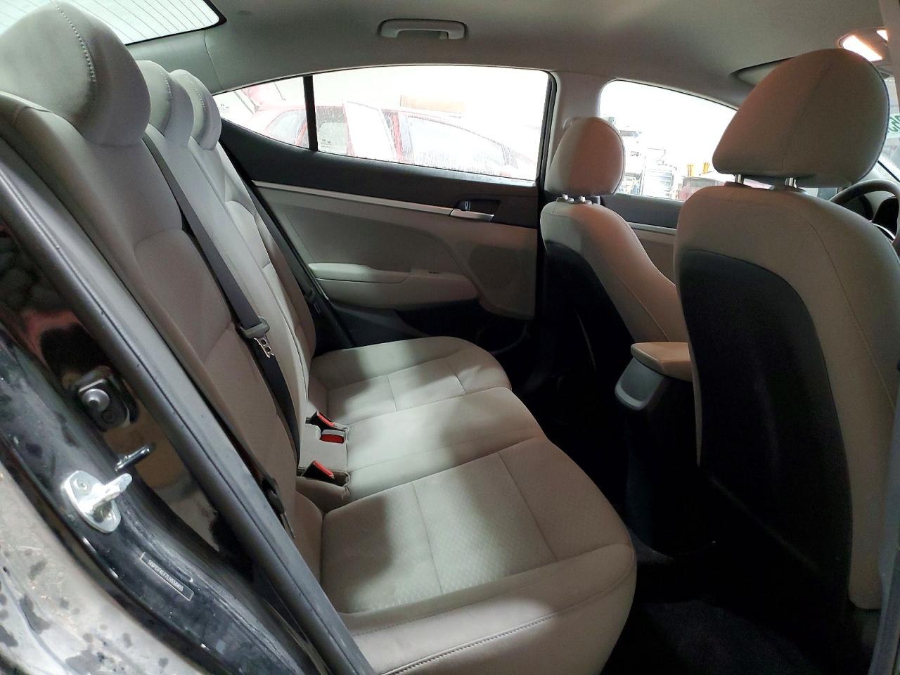 2020 HYUNDAI ELANTRA SE photo 19