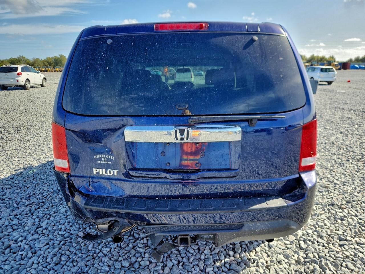 2015 HONDA PILOT LX photo 11