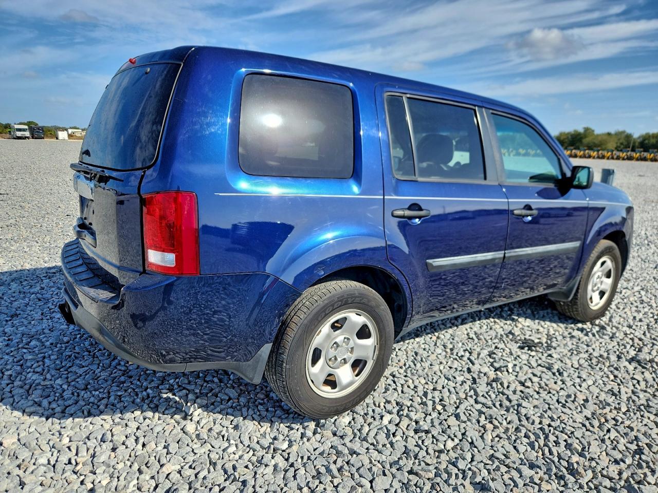 2015 HONDA PILOT LX photo 5
