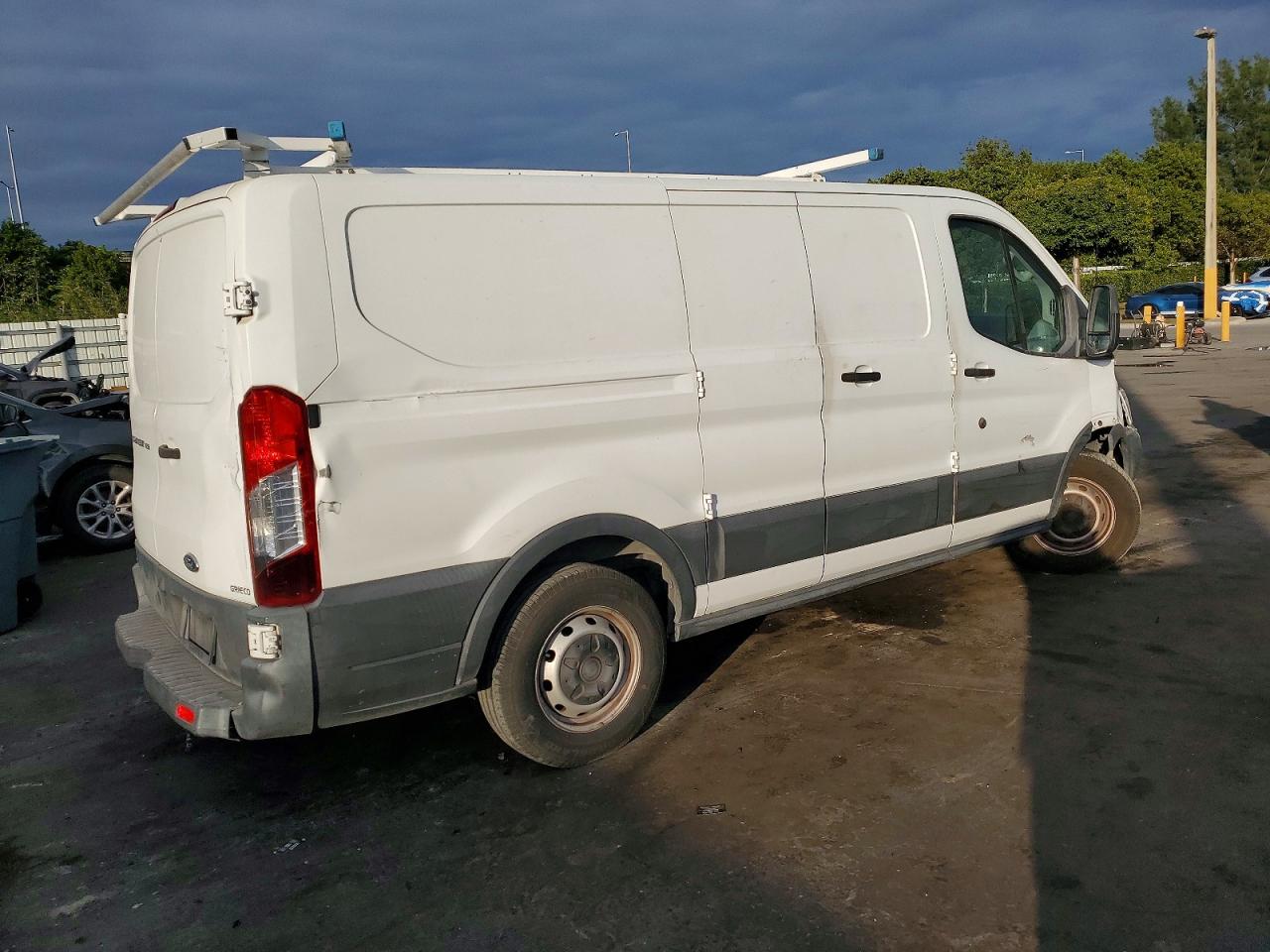 2016 FORD TRANSIT T-150 UTILITY / SERVICE VAN photo 3