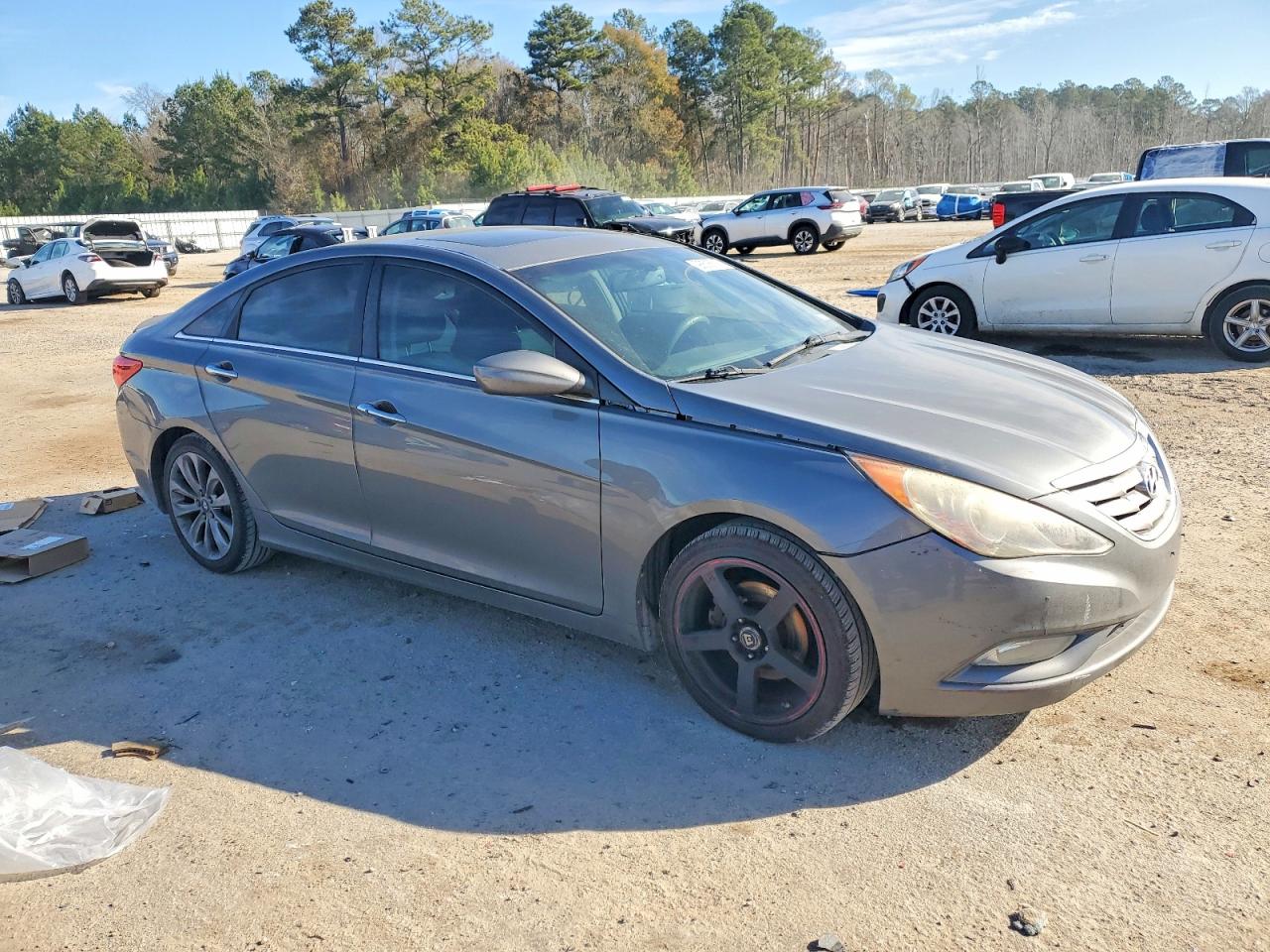 2013 HYUNDAI SONATA SE photo 4