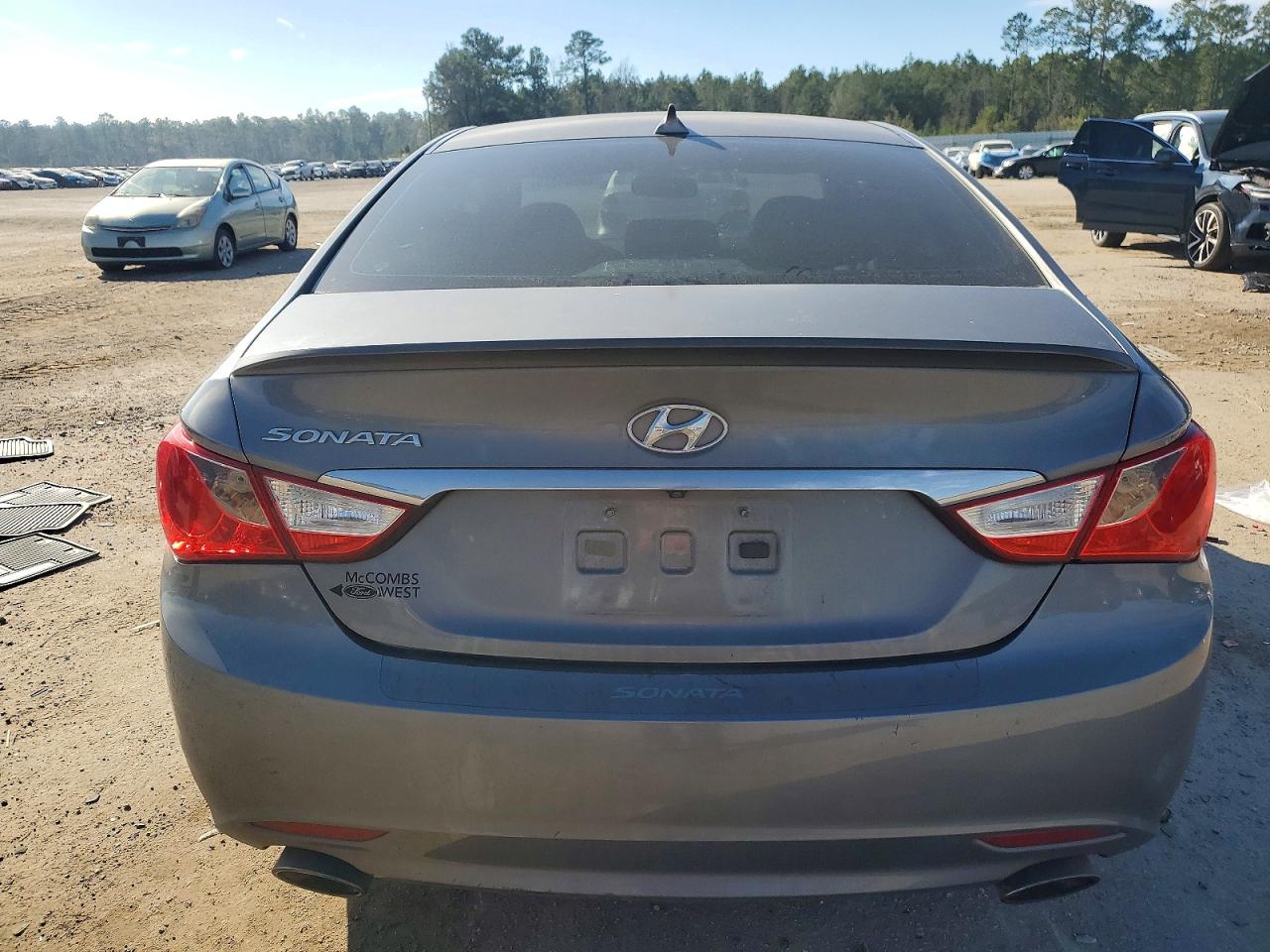 2013 HYUNDAI SONATA SE photo 6