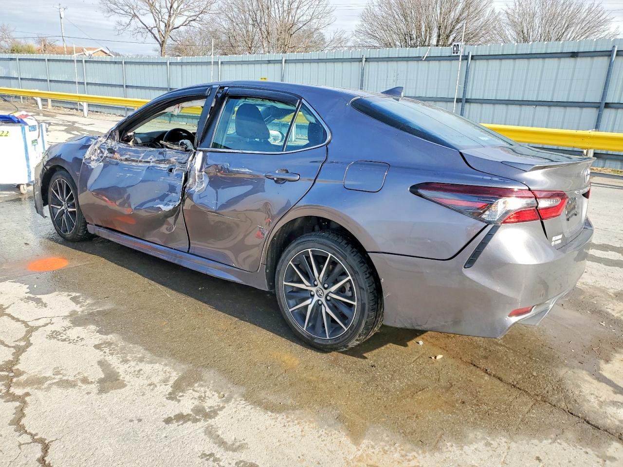 2024 TOYOTA CAMRY SE NIGHT SHADE photo 2