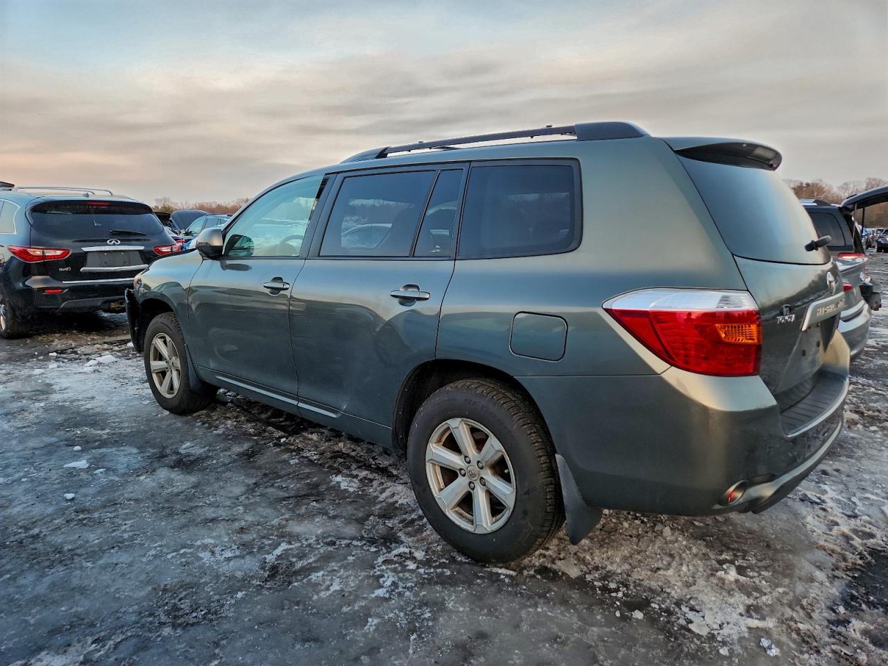 2008 TOYOTA HIGHLANDER photo 2