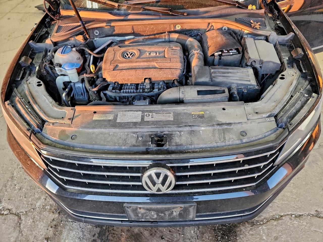 2017 VOLKSWAGEN PASSAT SE photo 11