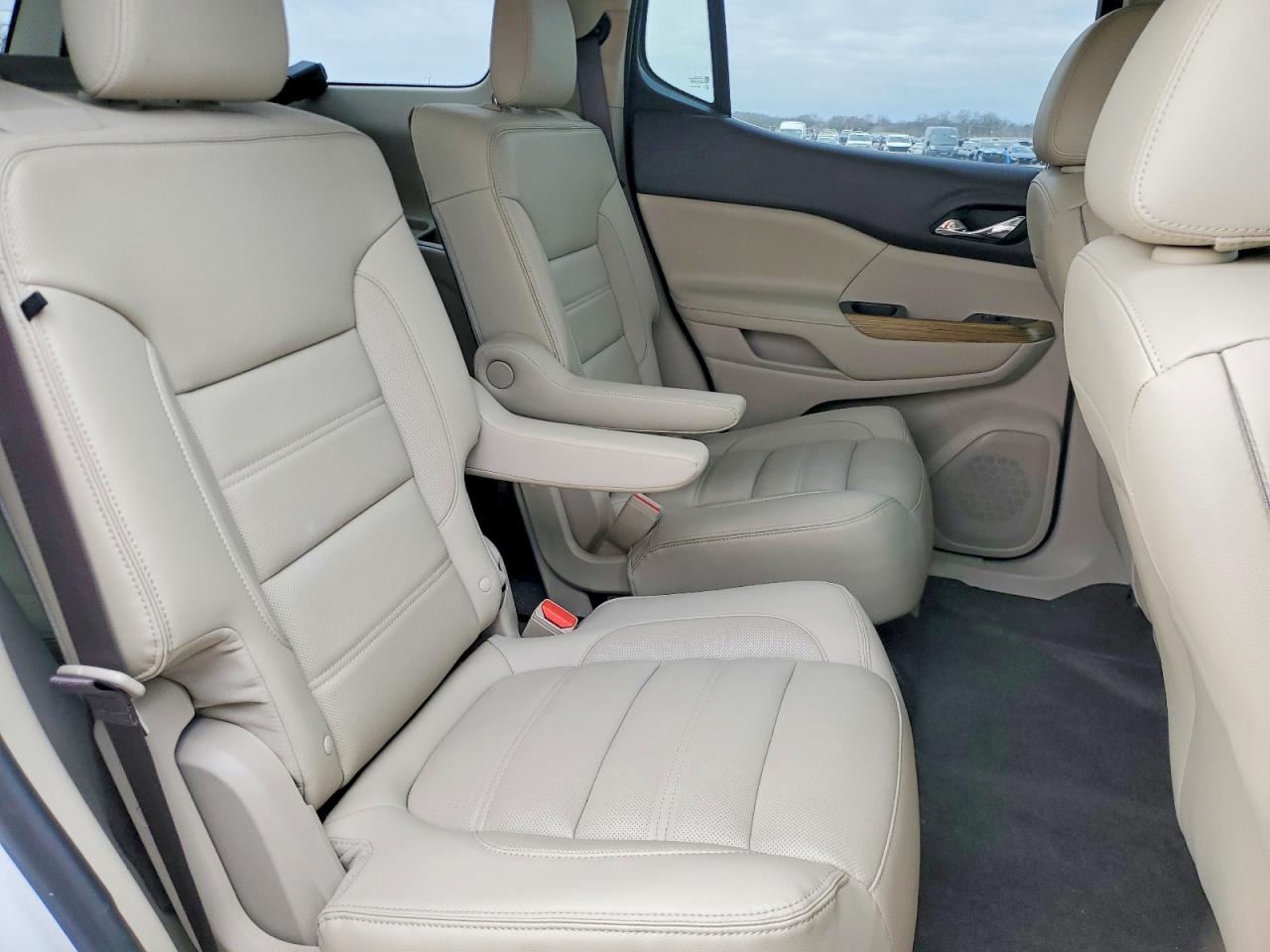 2019 GMC ACADIA DENALI photo 11