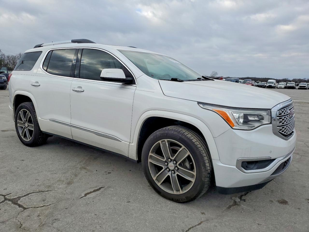 2019 GMC ACADIA DENALI photo 4