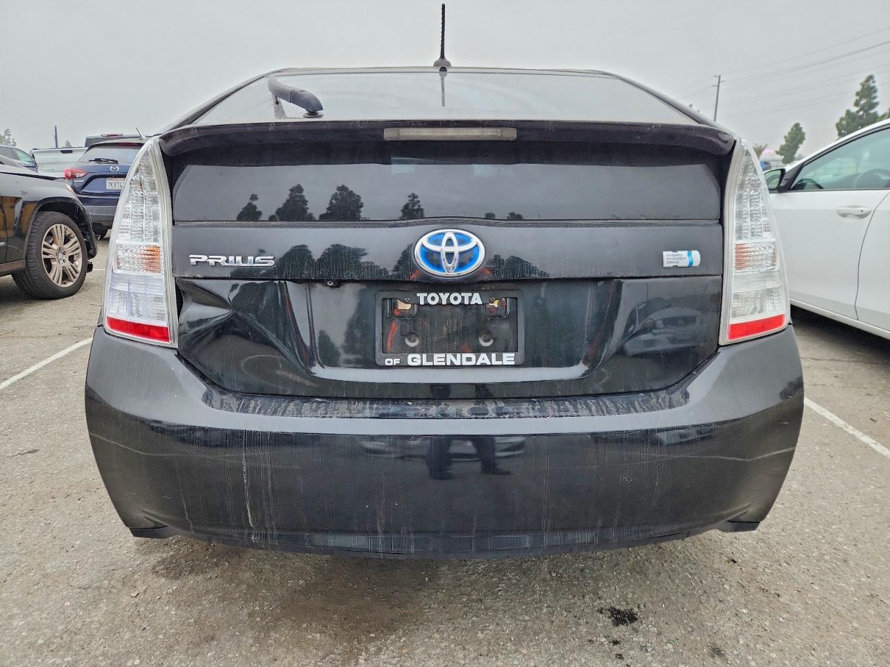2010 TOYOTA PRIUS photo 6