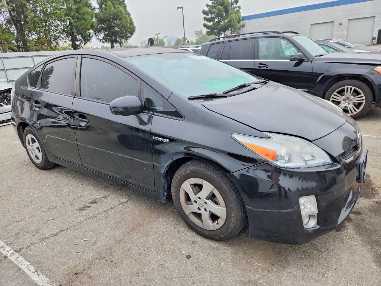 2010 TOYOTA PRIUS photo 4
