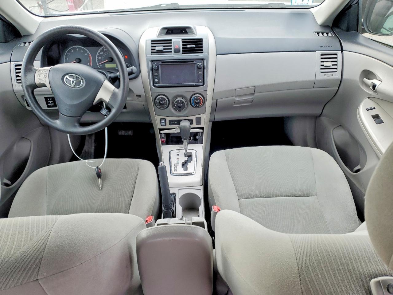2013 TOYOTA COROLLA BASE photo 8