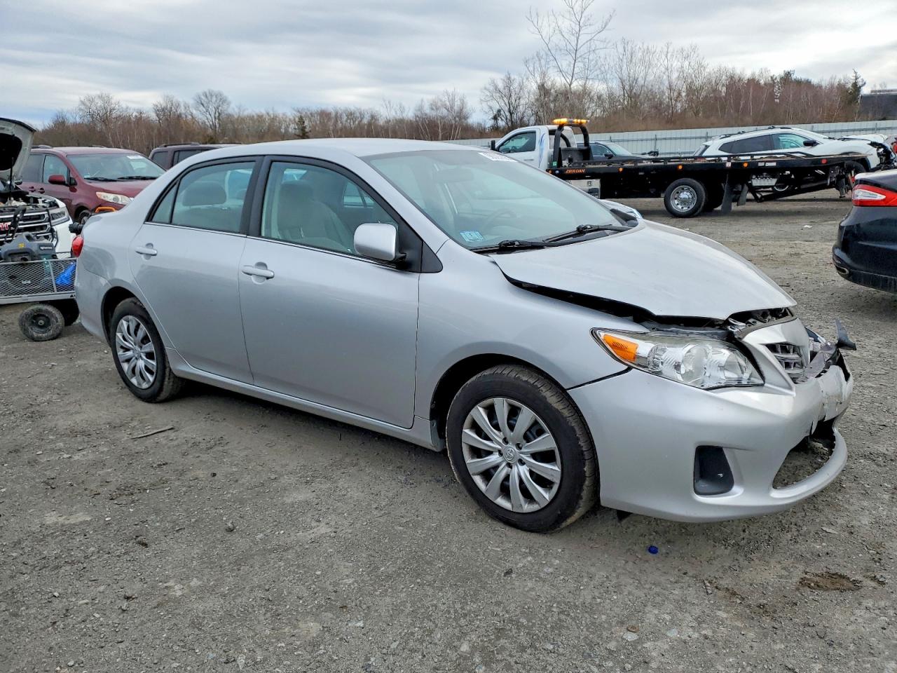 2013 TOYOTA COROLLA BASE photo 4