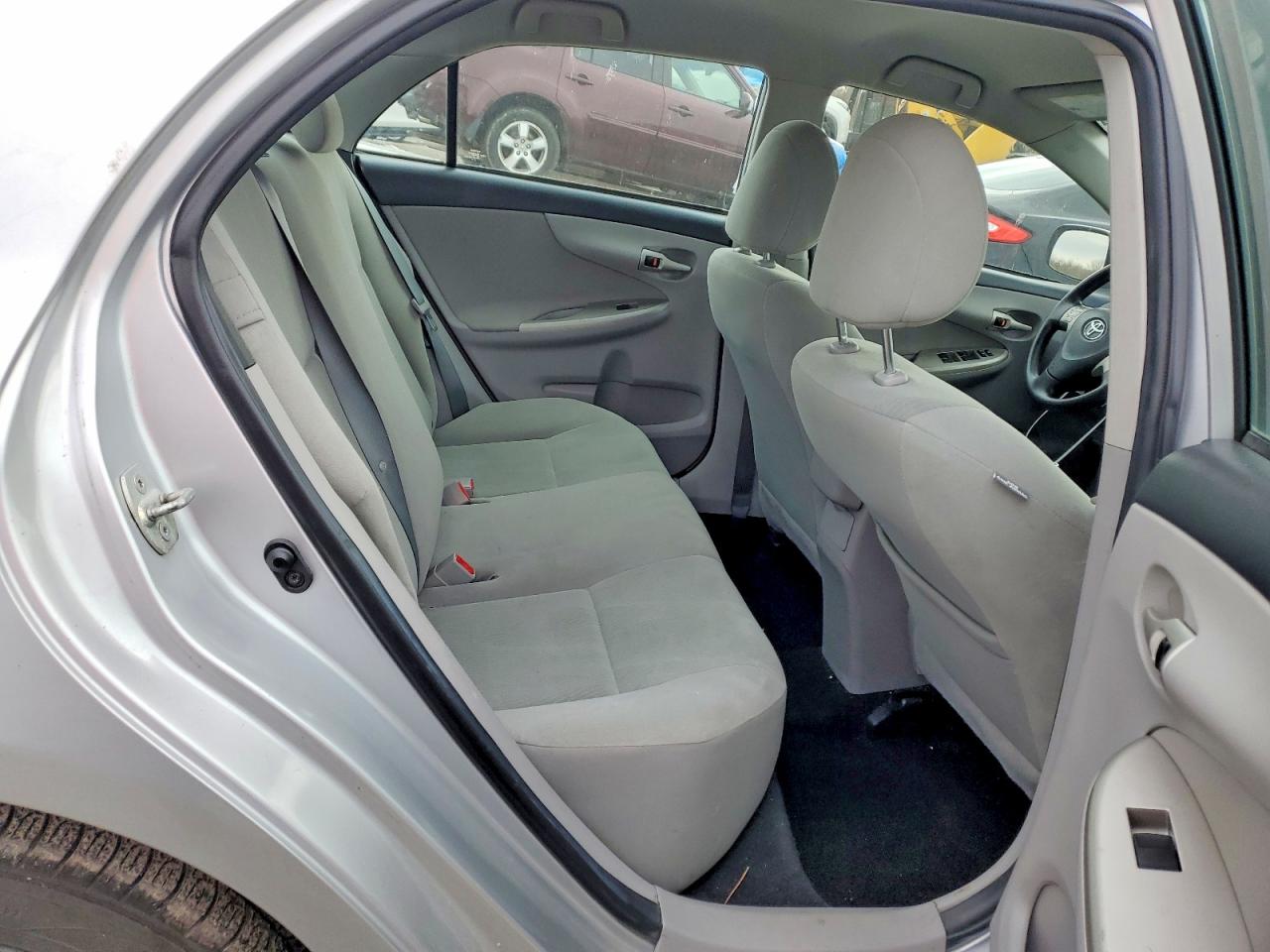 2013 TOYOTA COROLLA BASE photo 10