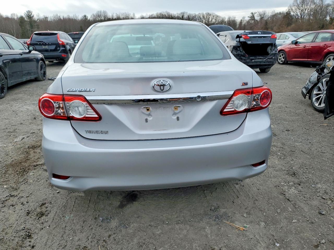 2013 TOYOTA COROLLA BASE photo 6
