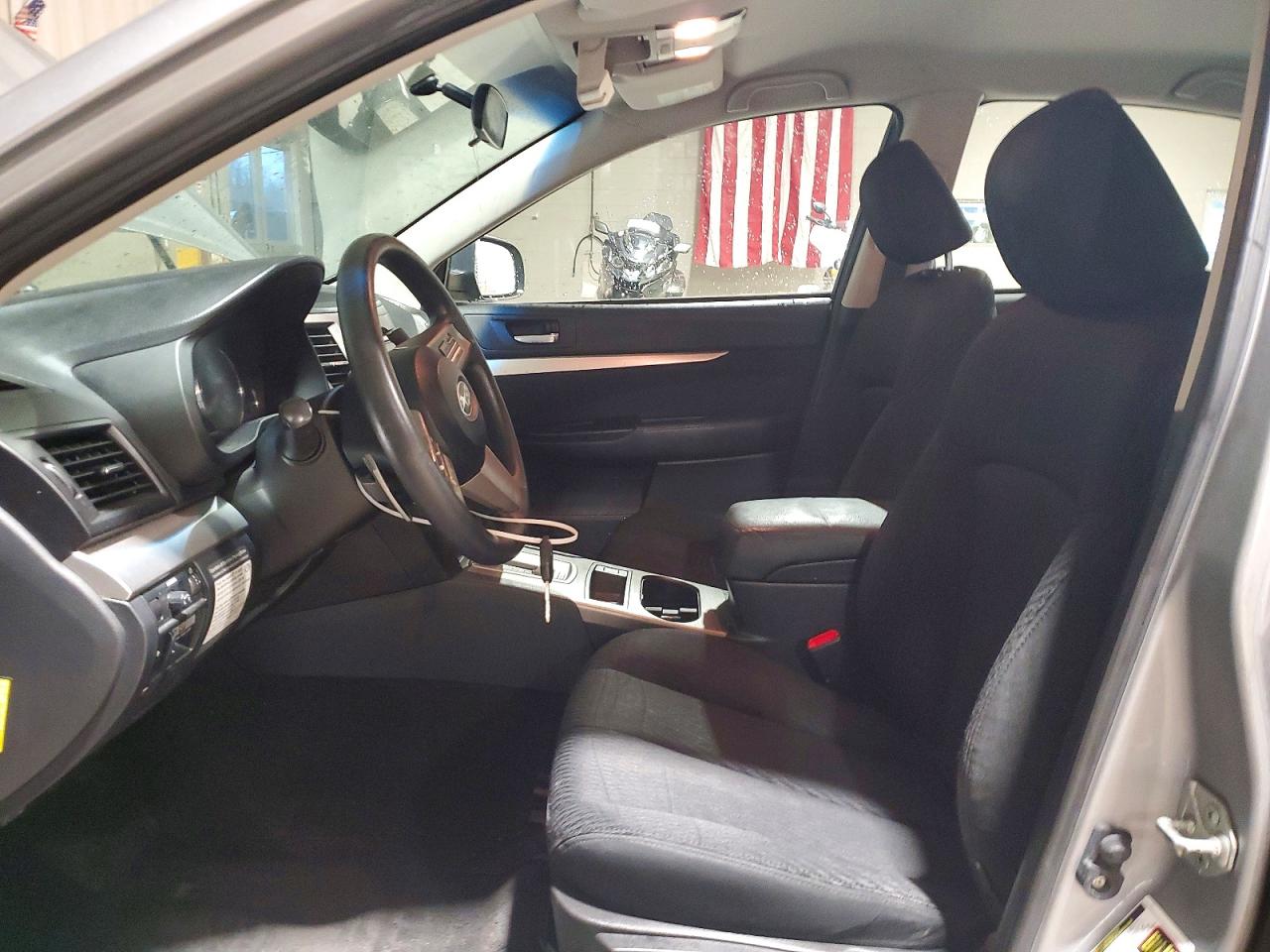 2011 SUBARU LEGACY 2.5I photo 7