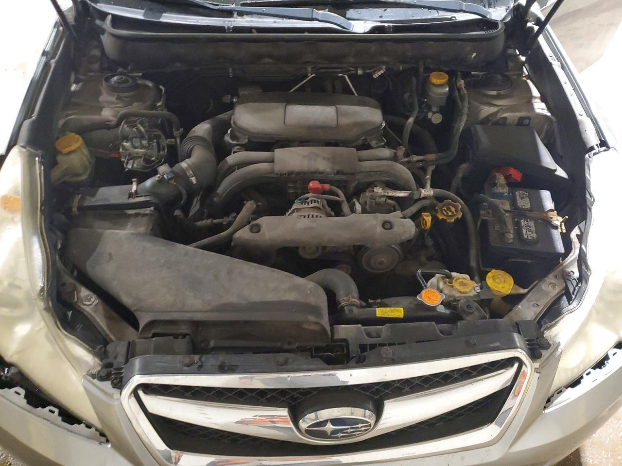 2011 SUBARU LEGACY 2.5I photo 11