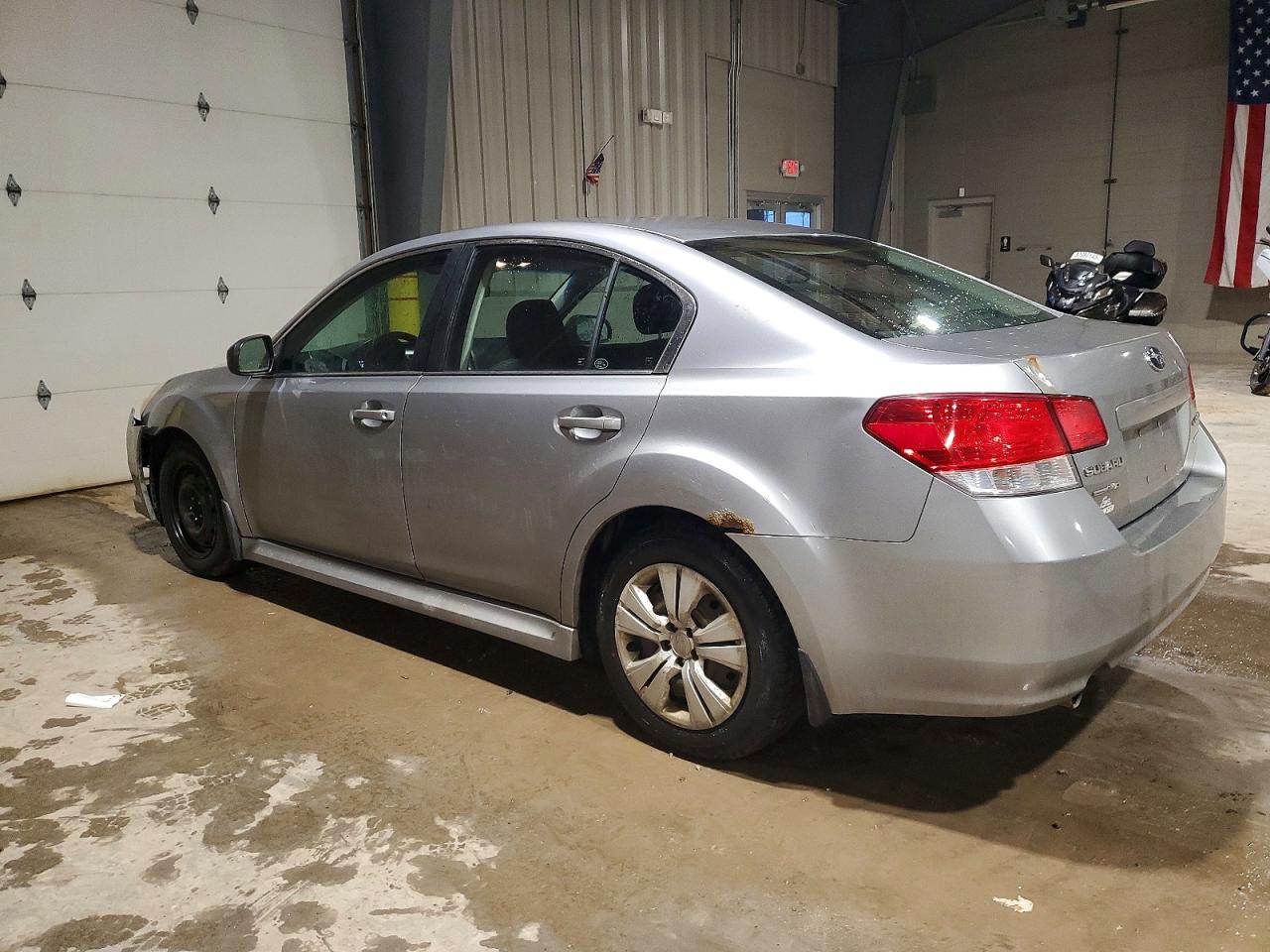 2011 SUBARU LEGACY 2.5I photo 2