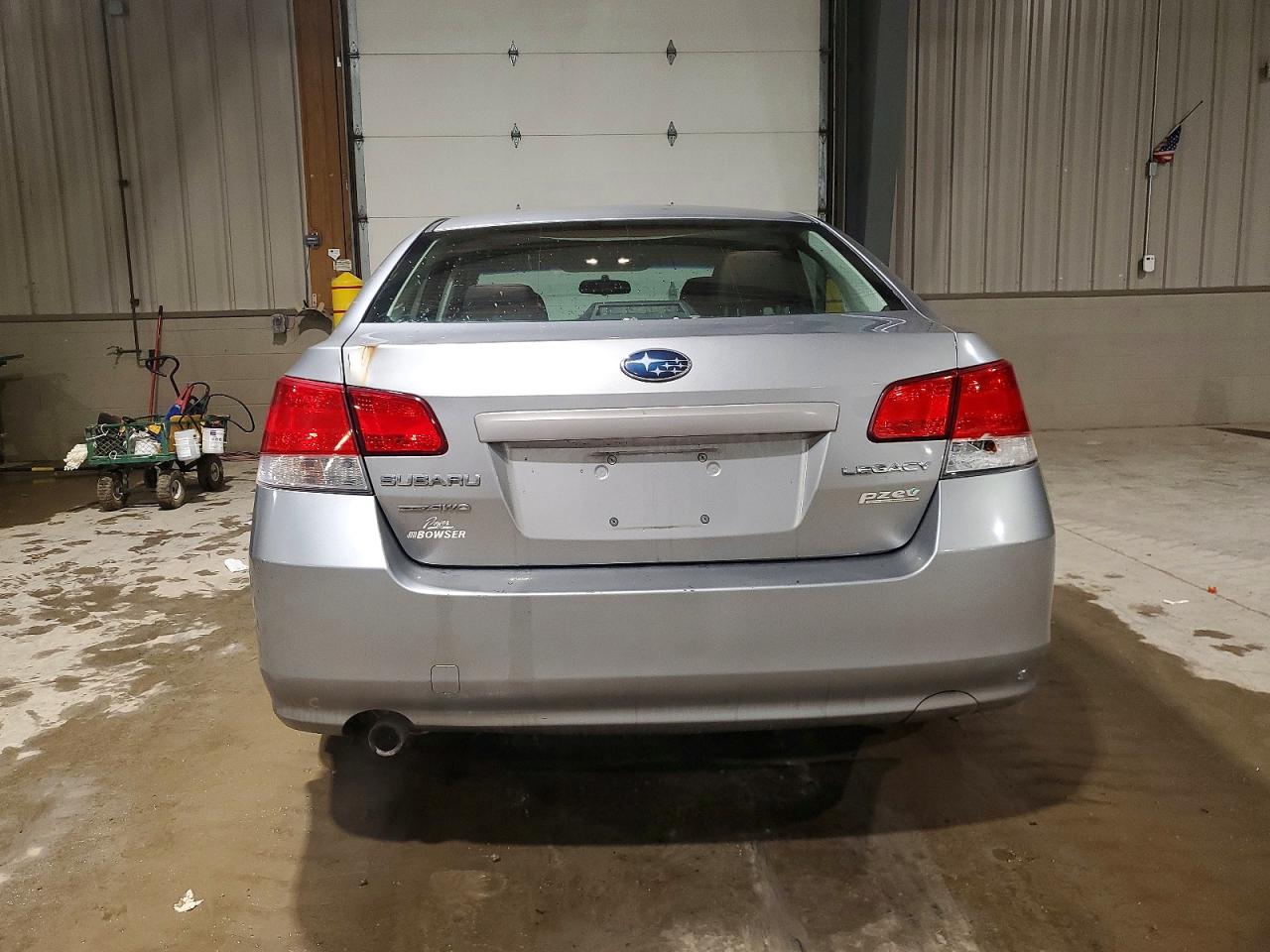 2011 SUBARU LEGACY 2.5I photo 6
