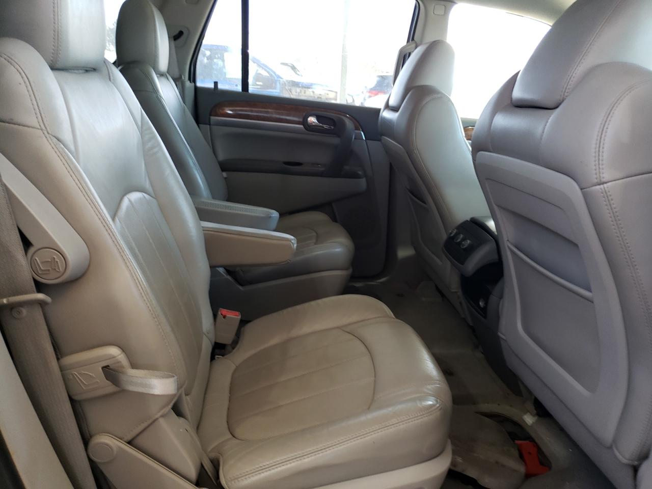 2011 BUICK ENCLAVE CXL photo 11