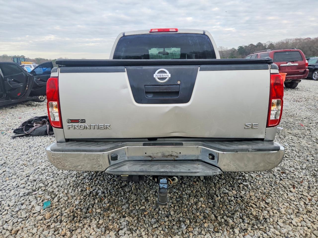 2010 NISSAN FRONTIER CREW CAB SE photo 6