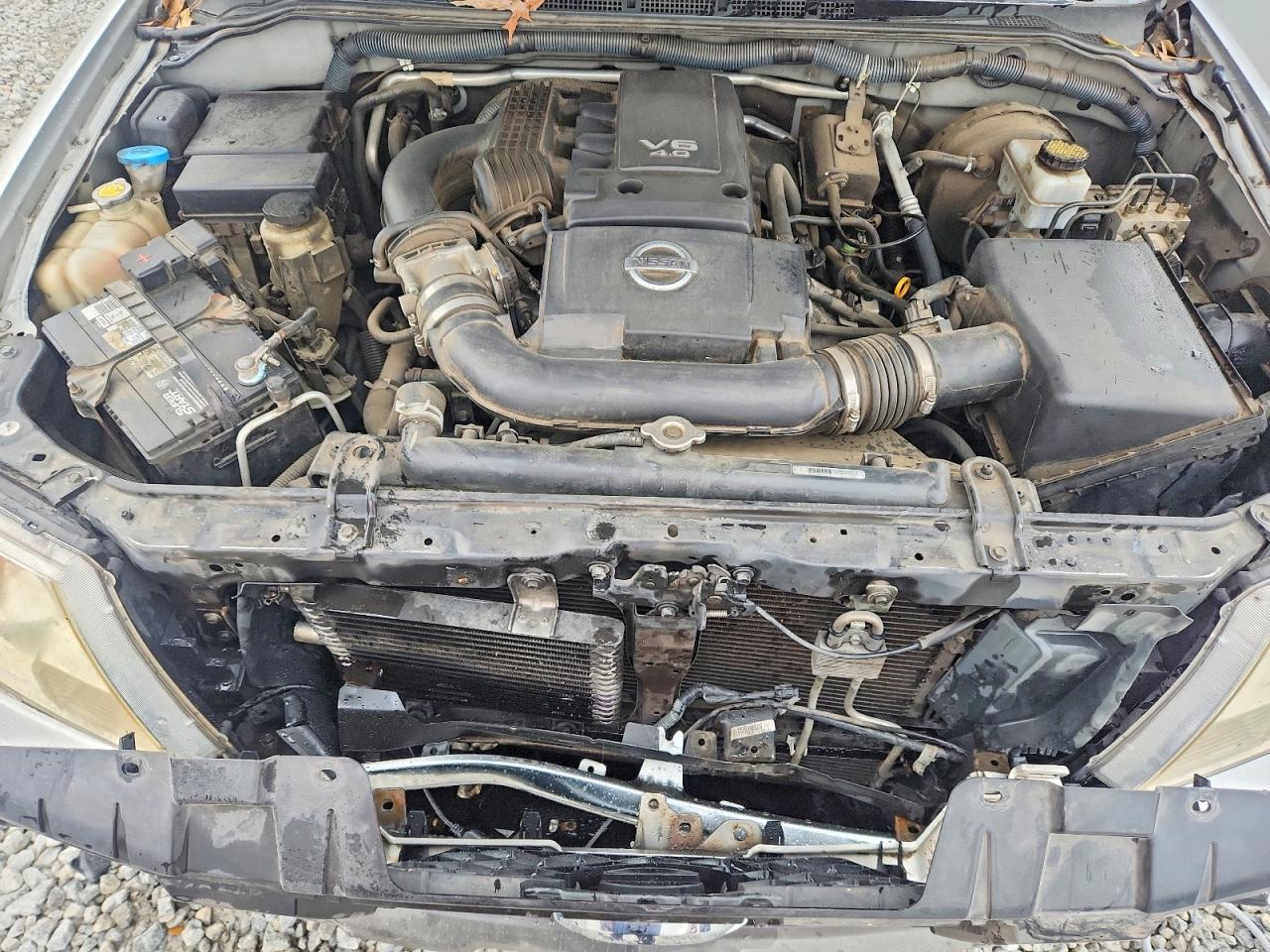 2010 NISSAN FRONTIER CREW CAB SE photo 11