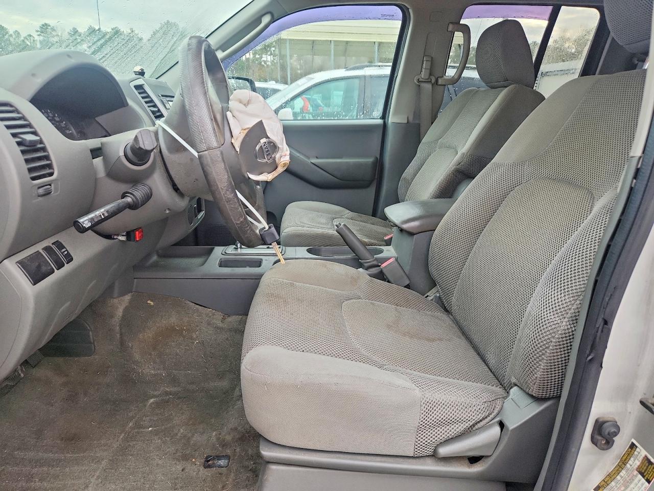 2010 NISSAN FRONTIER CREW CAB SE photo 7
