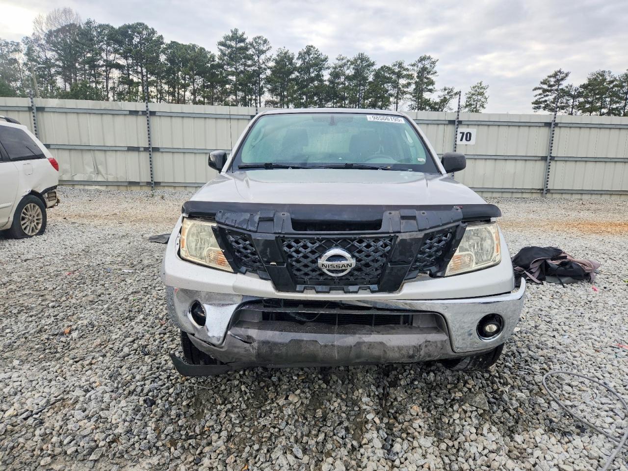 2010 NISSAN FRONTIER CREW CAB SE photo 5