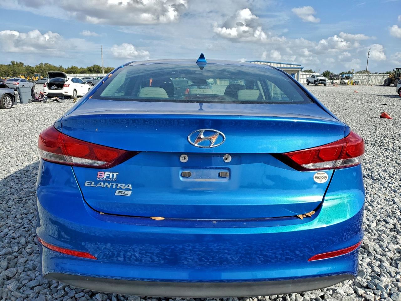 2017 HYUNDAI ELANTRA SE photo 6