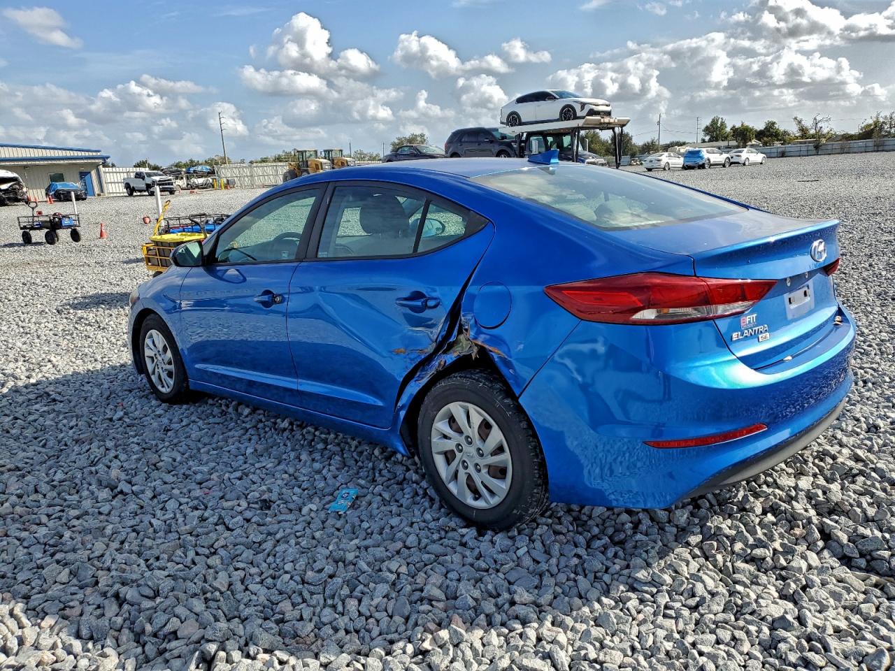 2017 HYUNDAI ELANTRA SE photo 2
