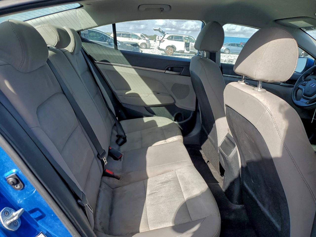 2017 HYUNDAI ELANTRA SE photo 10