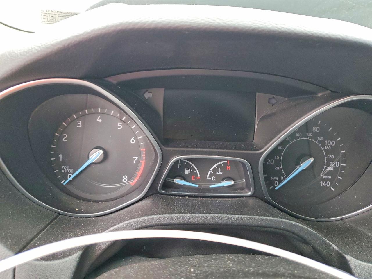 2015 FORD FOCUS SE photo 9