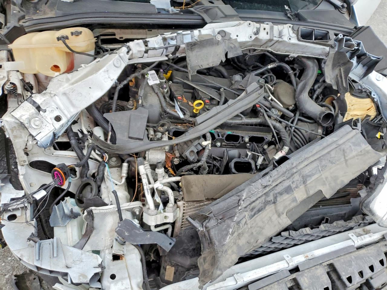 2015 FORD FOCUS SE photo 11