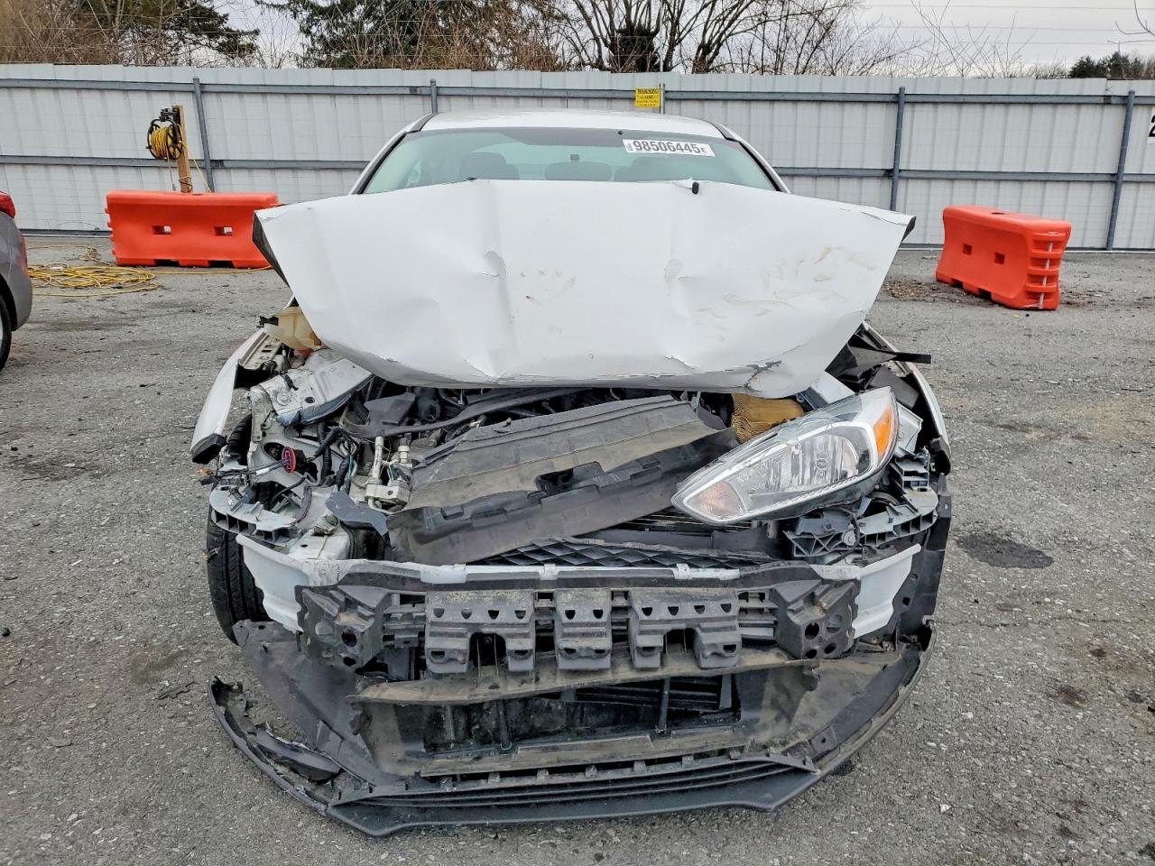 2015 FORD FOCUS SE photo 5