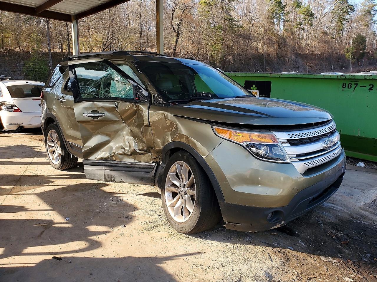 2013 FORD EXPLORER XLT photo 4