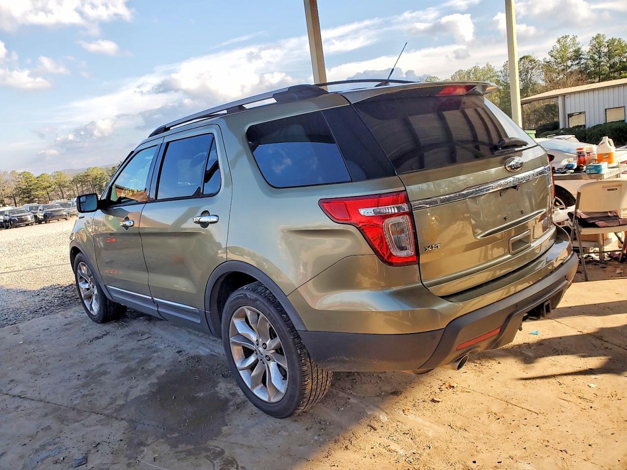 2013 FORD EXPLORER XLT photo 2