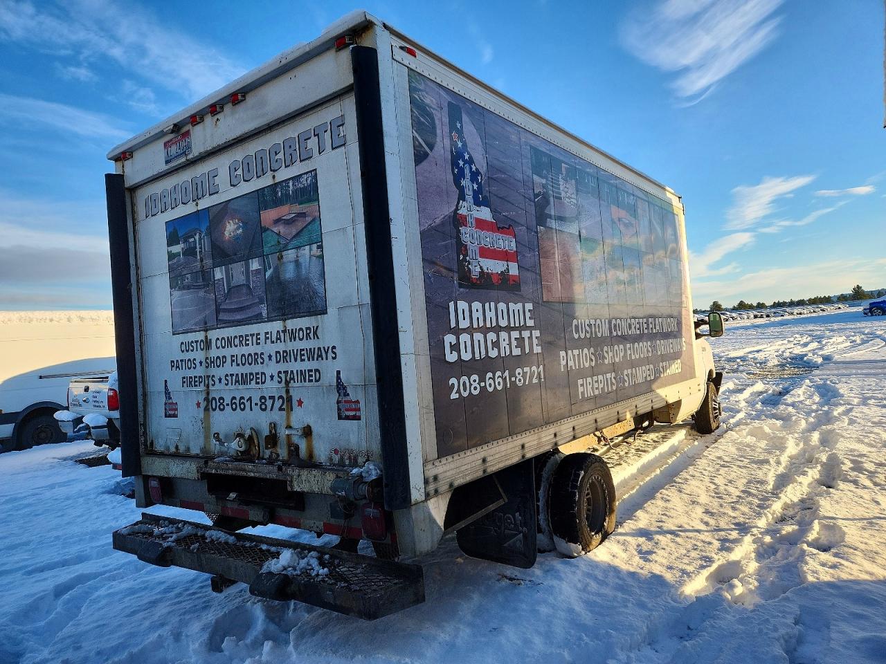 2008 FORD E350 BOX TRUCK photo 3
