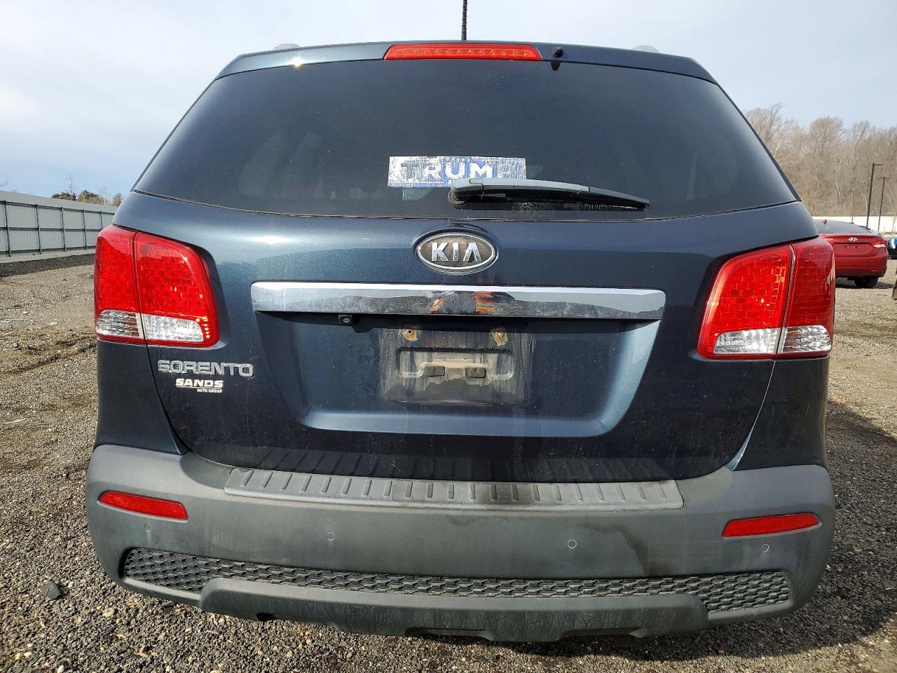 2012 KIA SORENTO BASE photo 6