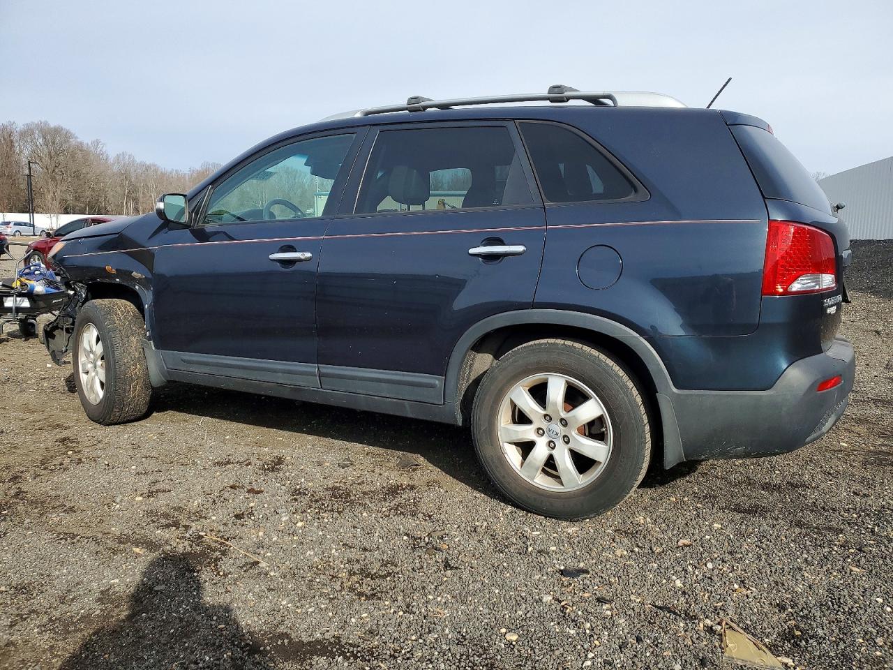 2012 KIA SORENTO BASE photo 2