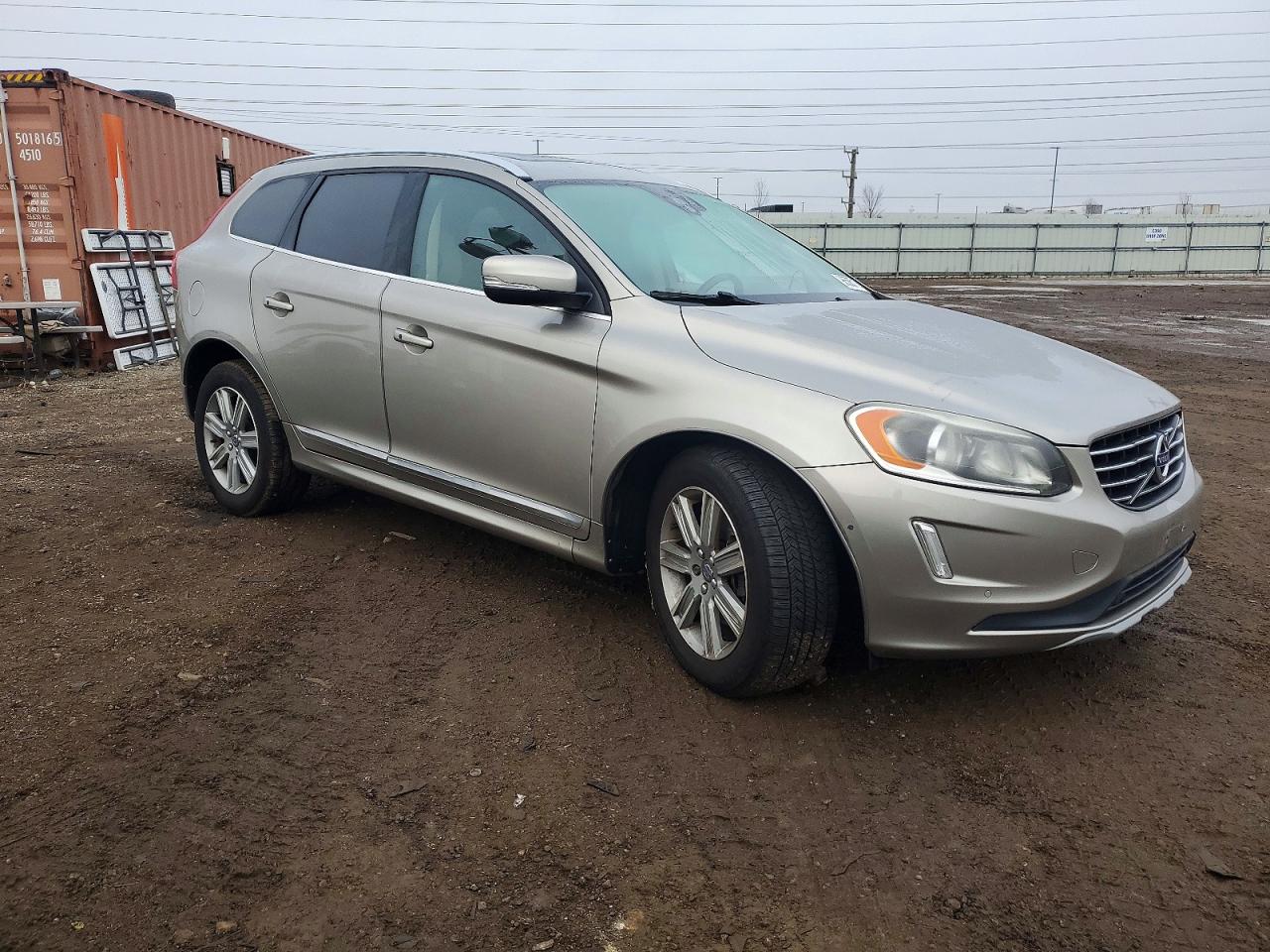 2016 VOLVO XC60 T6 PREMIER photo 4
