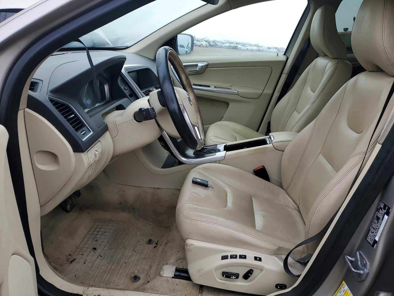 2016 VOLVO XC60 T6 PREMIER photo 7