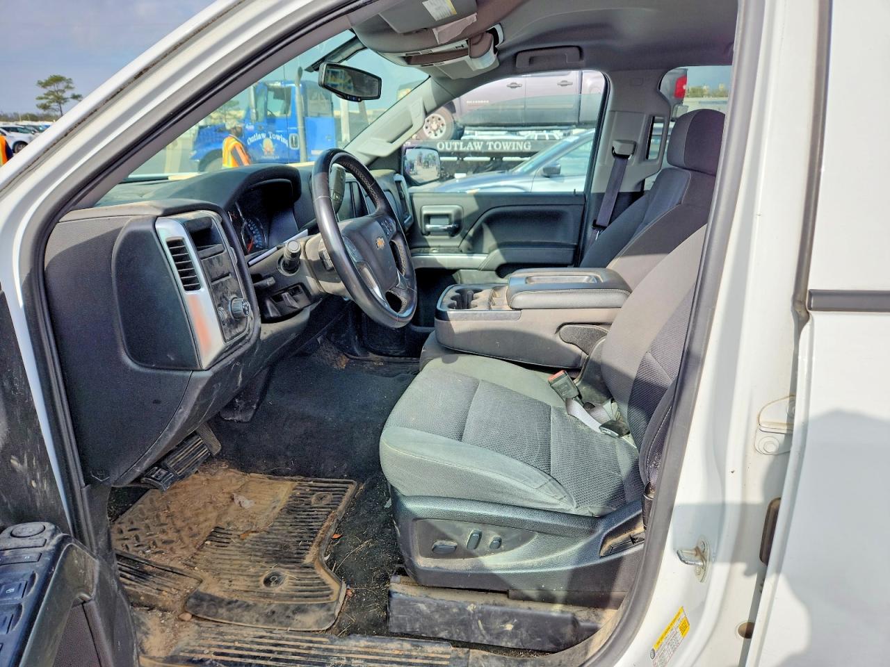 2017 CHEVROLET SILVERADO C1500 LT photo 13