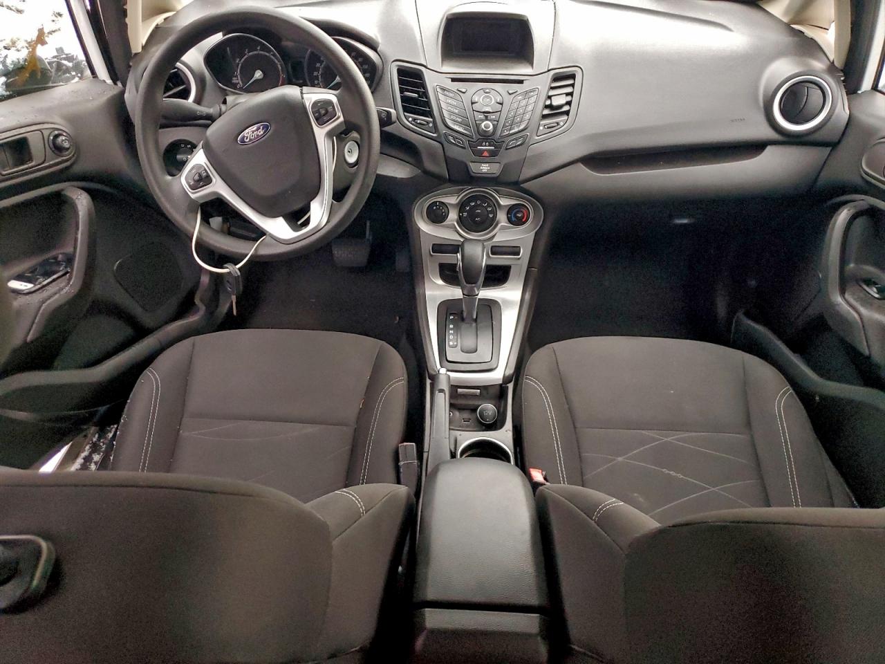 2019 FORD FIESTA SE photo 15