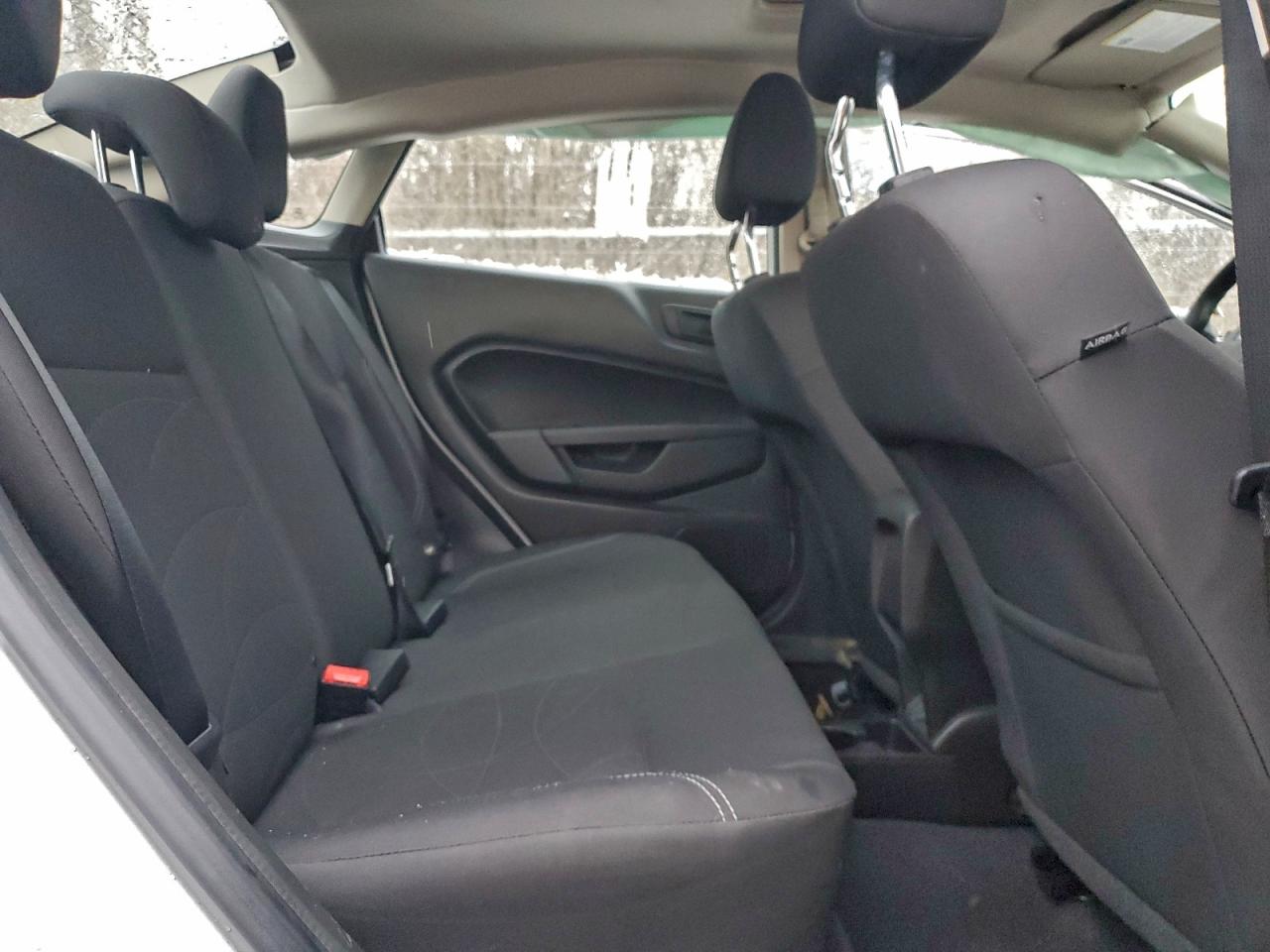 2019 FORD FIESTA SE photo 19