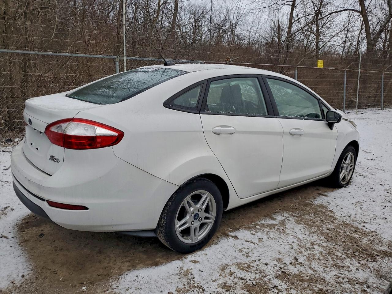 2019 FORD FIESTA SE photo 5