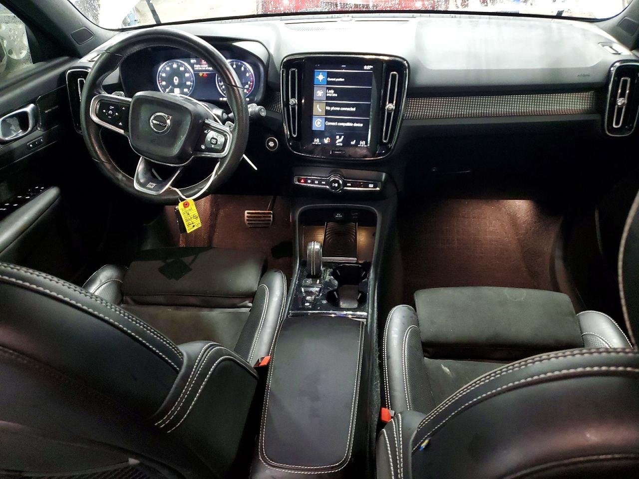 2019 VOLVO XC40 T5 MOMENTUM photo 8