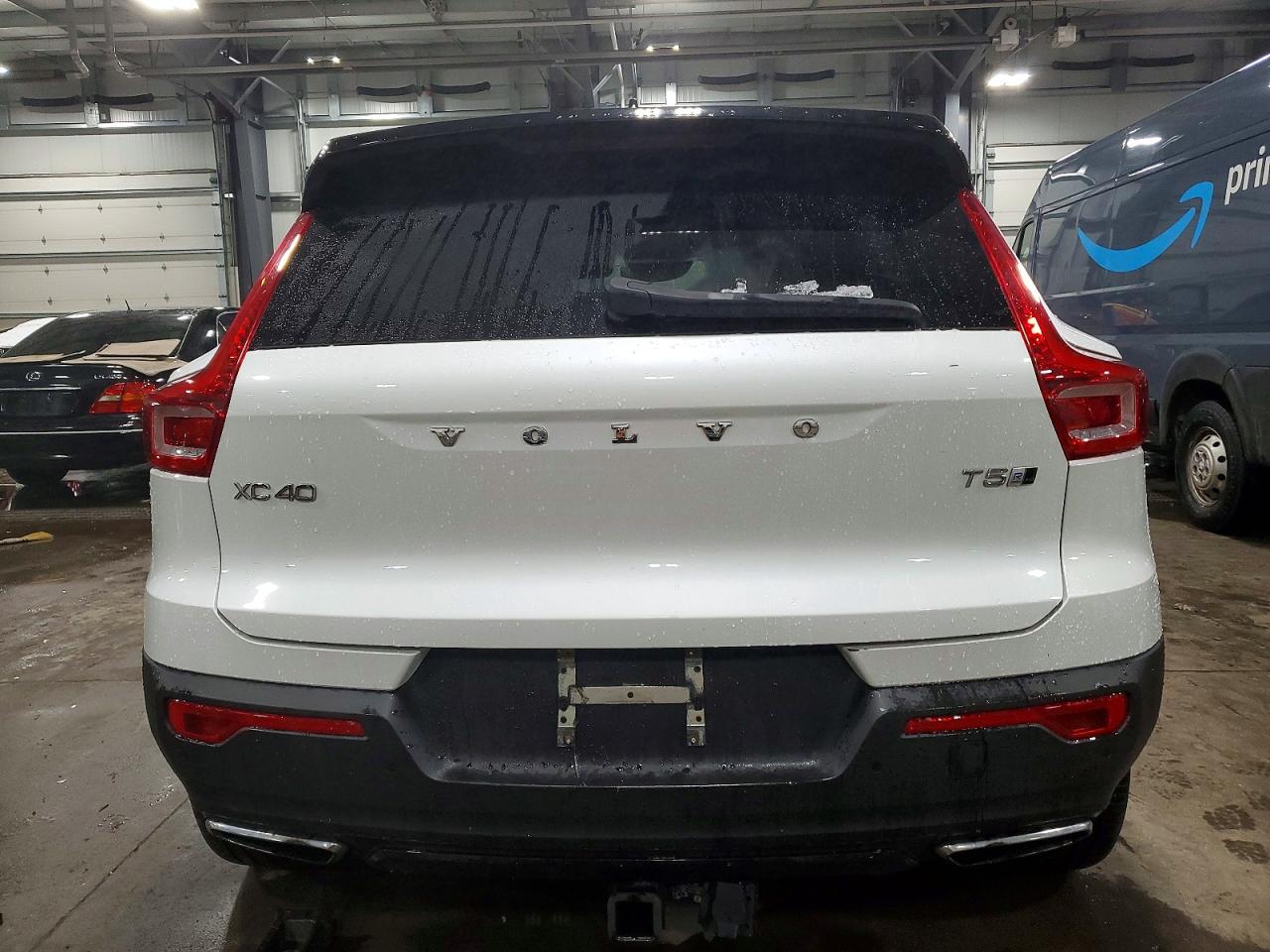 2019 VOLVO XC40 T5 MOMENTUM photo 6